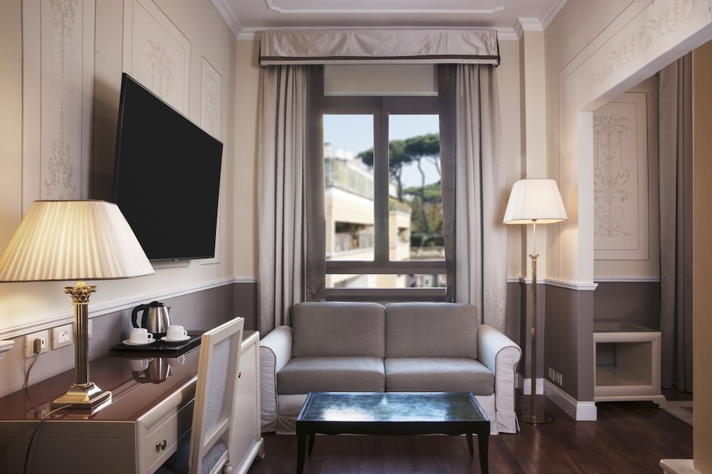 Radisson Blu GHR Hotel, Rome — Hotel rooms in Rome, Lazio