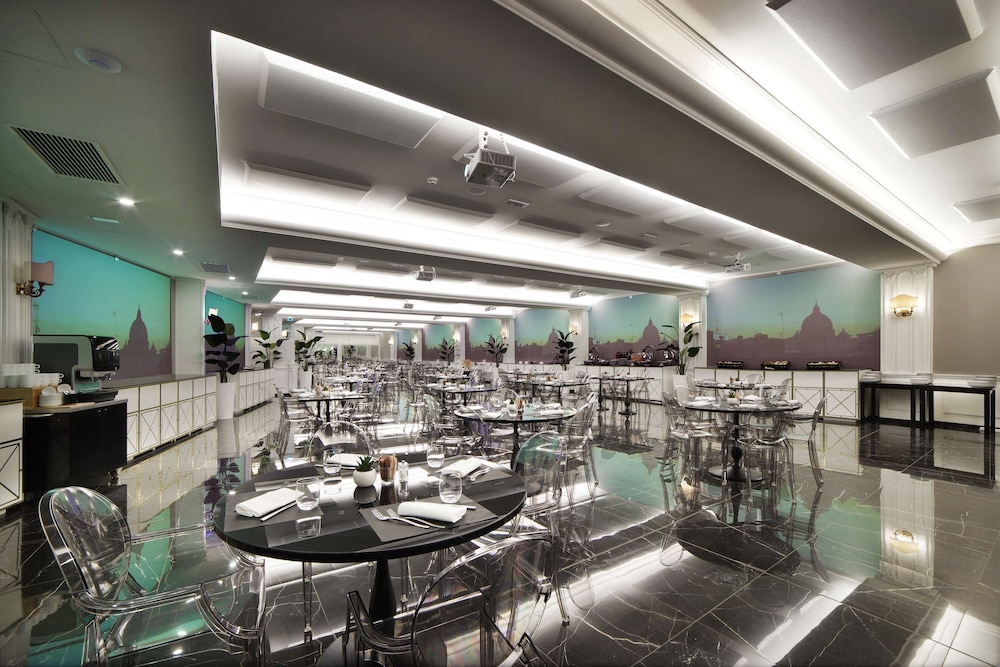 Radisson Blu GHR Hotel, Rome — Restaurant & bars in Rome, Lazio