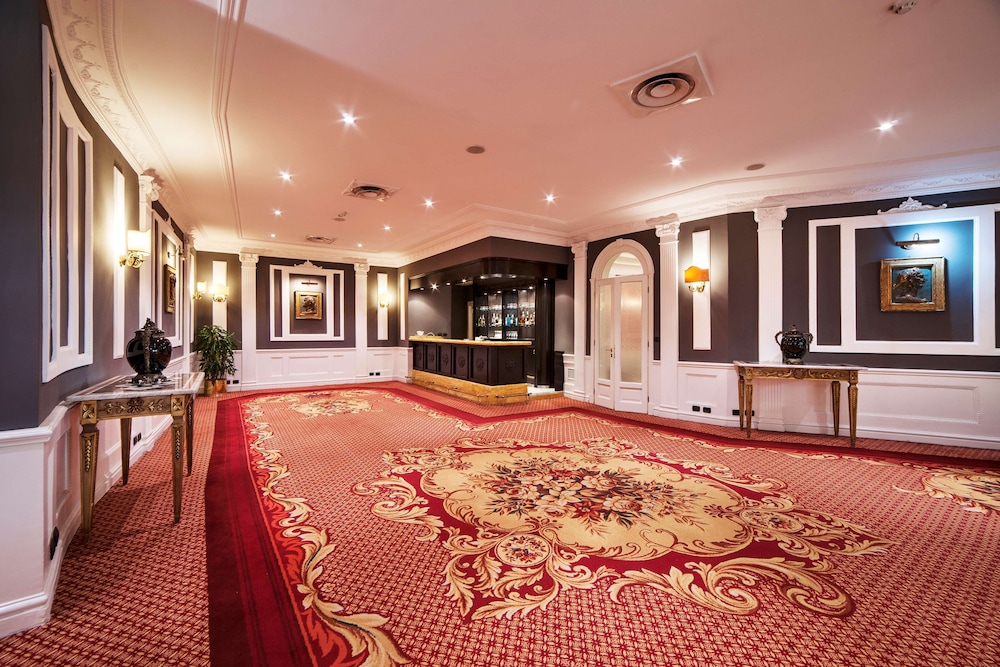 Radisson Blu GHR Hotel, Rome — Restaurant & bars in Rome, Lazio