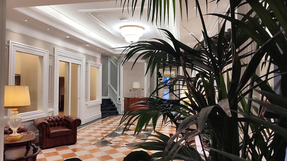 Radisson Blu GHR Hotel, Rome — Hotel building in Rome, Lazio