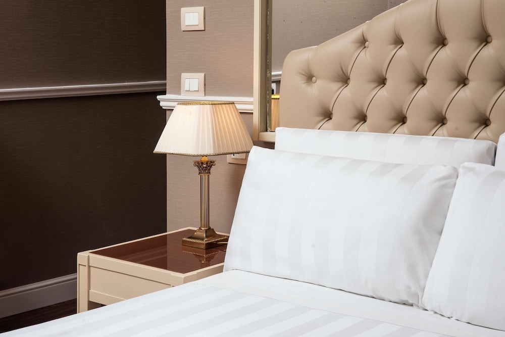 Radisson Blu GHR Hotel, Rome — Hotel rooms in Rome, Lazio
