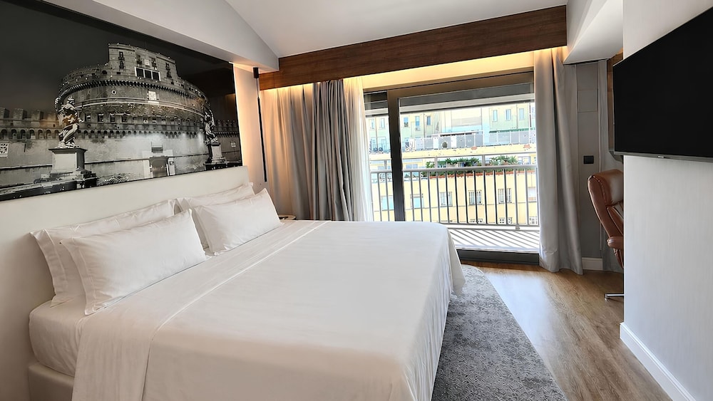 Radisson Blu GHR Hotel, Rome — Hotel rooms in Rome, Lazio