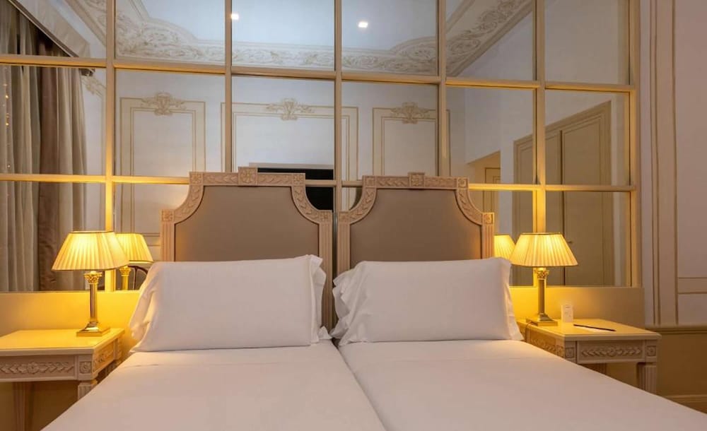Radisson Blu GHR Hotel, Rome — Hotel rooms in Rome, Lazio