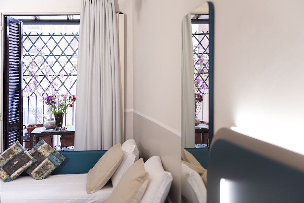 Hotel Grifo — Hotel rooms in Rome, Lazio