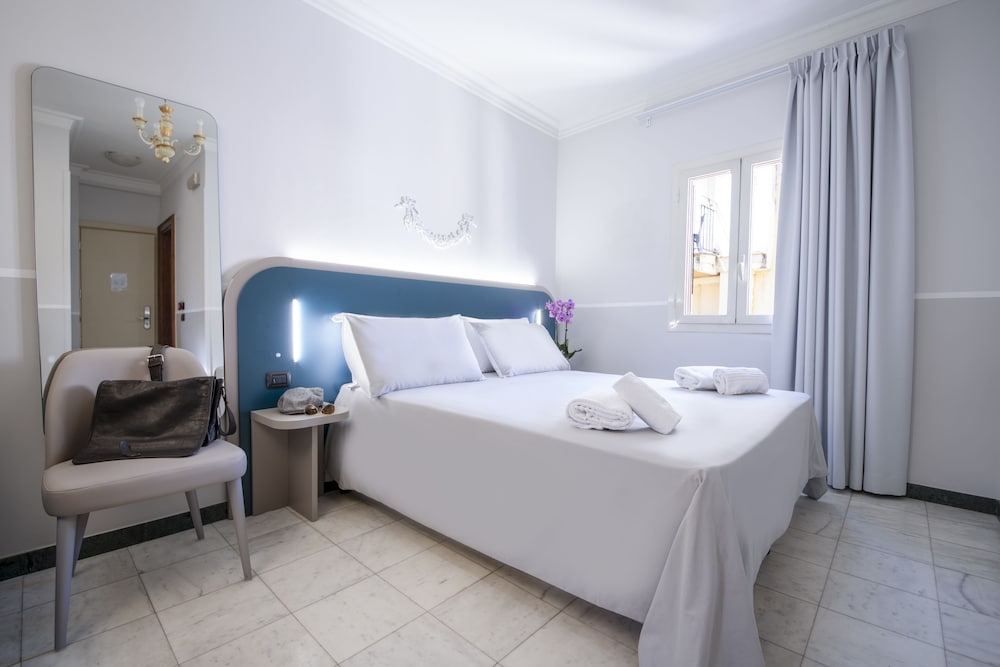 Hotel Grifo — Hotel rooms in Rome, Lazio