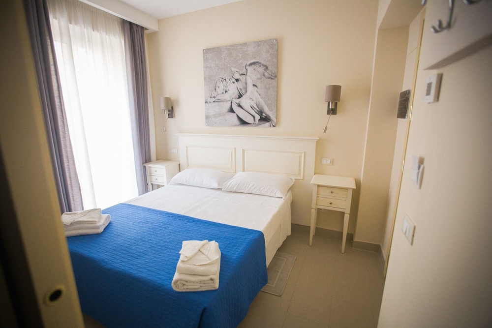 Hotel Grifo — Hotel rooms in Rome, Lazio