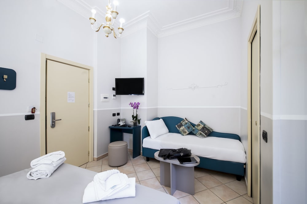 Hotel Grifo — Hotel rooms in Rome, Lazio