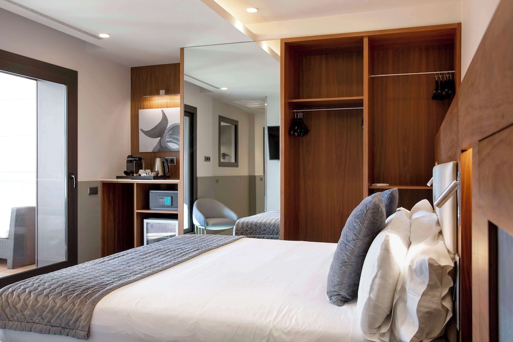 Best Western Premier Hotel Dante — Hotel rooms in Barcelona, Catalonia
