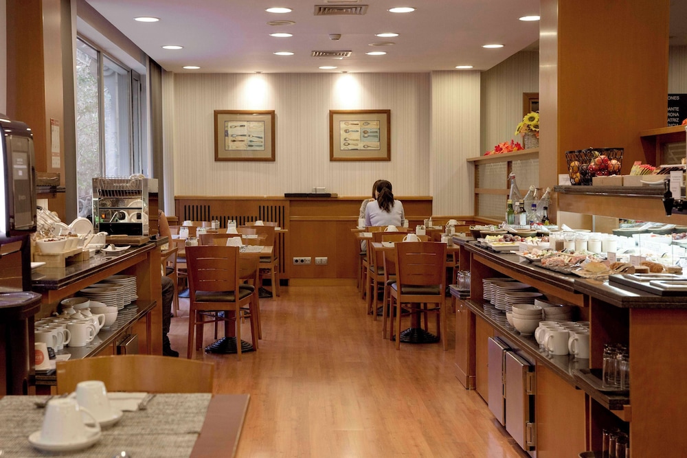 Best Western Premier Hotel Dante — Restaurant & bars in Barcelona, Catalonia