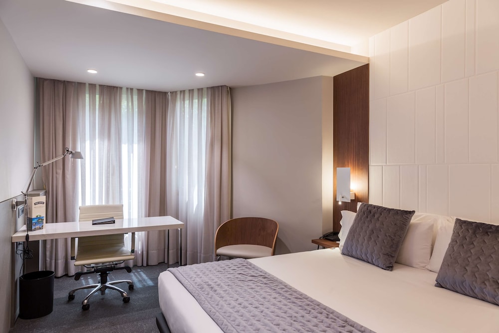 Best Western Premier Hotel Dante — Hotel rooms in Barcelona, Catalonia