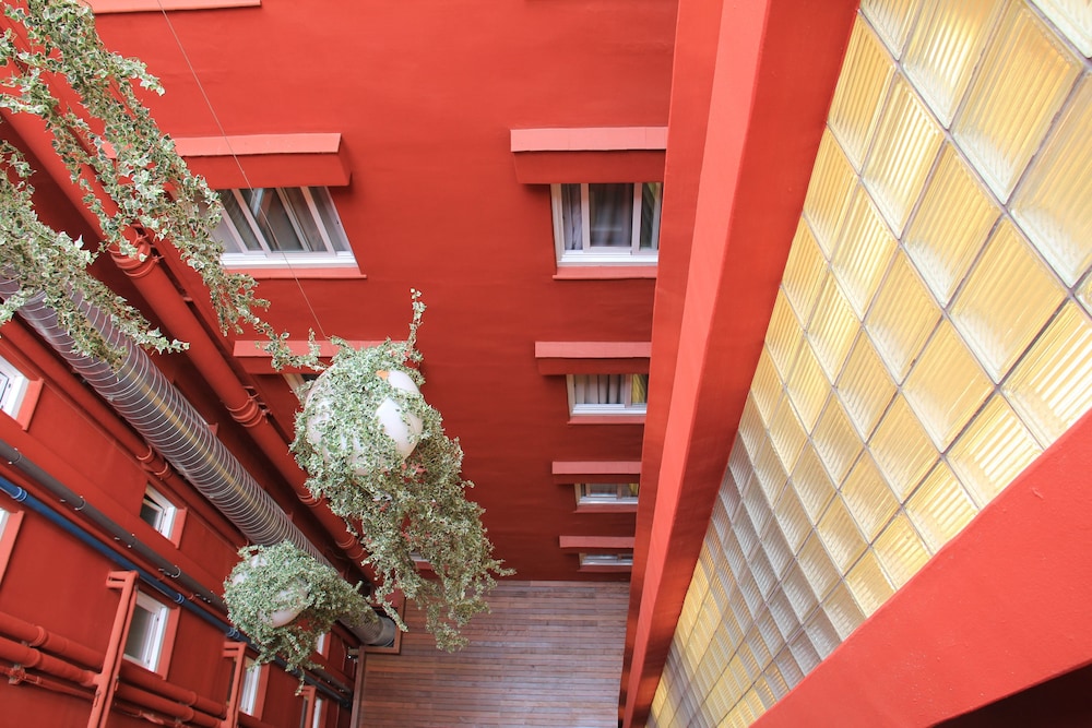 Best Western Premier Hotel Dante — Hotel building in Barcelona, Catalonia