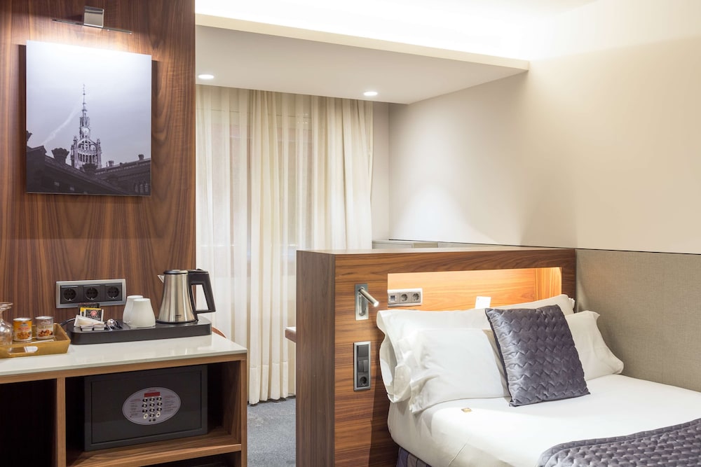 Best Western Premier Hotel Dante — Hotel rooms in Barcelona, Catalonia
