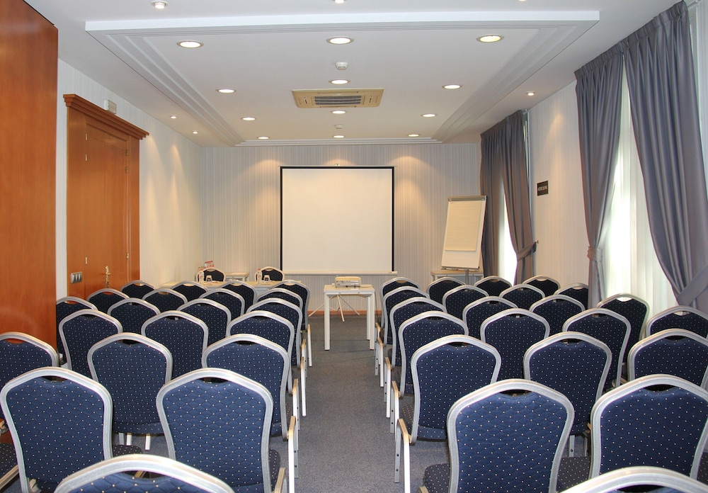 Best Western Premier Hotel Dante — Hotel building in Barcelona, Catalonia