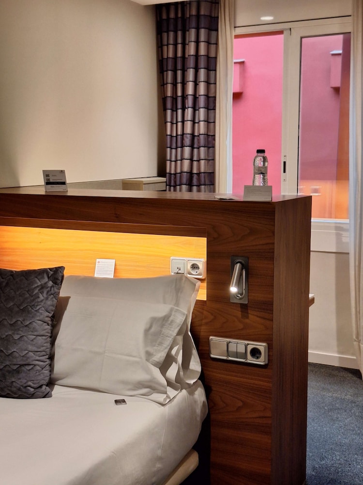 Best Western Premier Hotel Dante — Hotel rooms in Barcelona, Catalonia