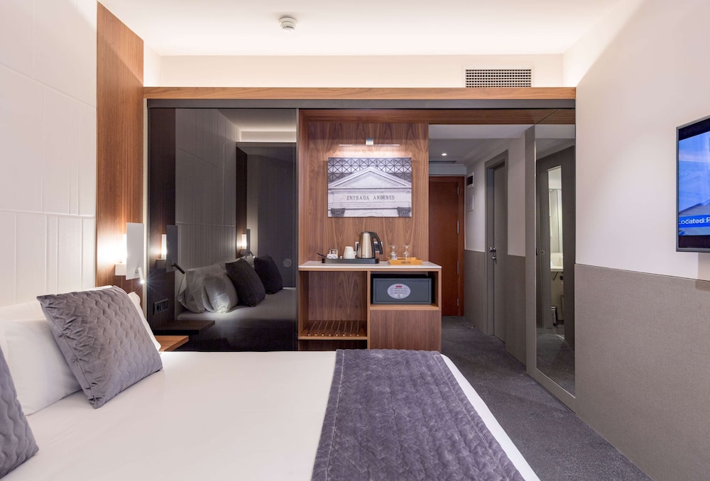 Best Western Premier Hotel Dante — Hotel rooms in Barcelona, Catalonia