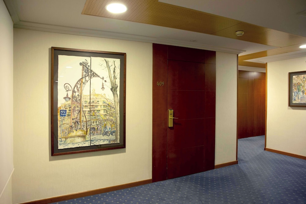 Best Western Premier Hotel Dante — Hotel building in Barcelona, Catalonia
