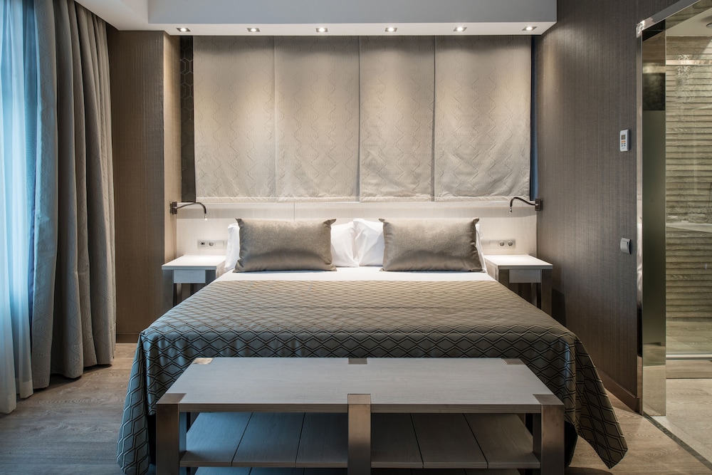 Catalonia Barcelona Plaza — Hotel rooms in Barcelona, Catalonia