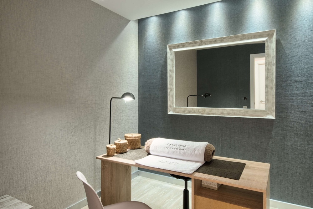 Catalonia Barcelona Plaza — Spa in Barcelona, Catalonia