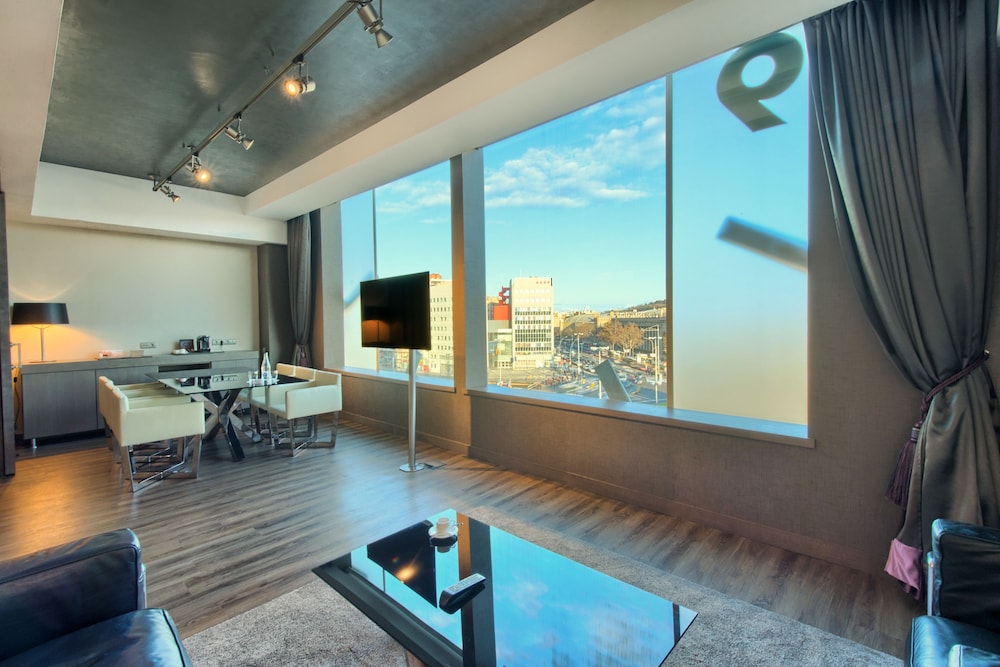 Catalonia Barcelona Plaza — Hotel rooms in Barcelona, Catalonia
