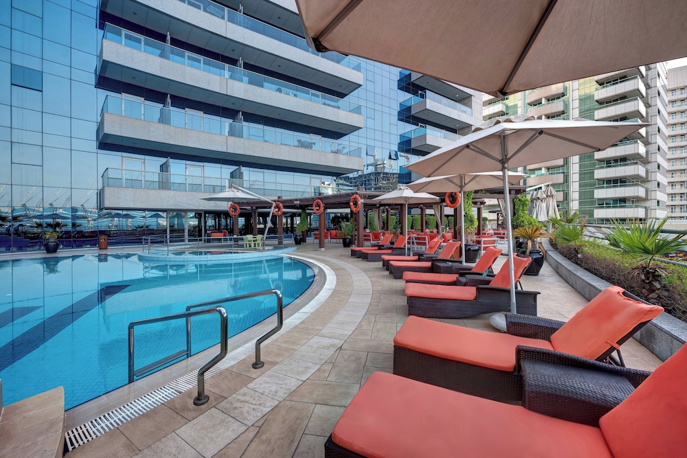 Copthorne Hotel Dubai — Swimming pool in Dubai