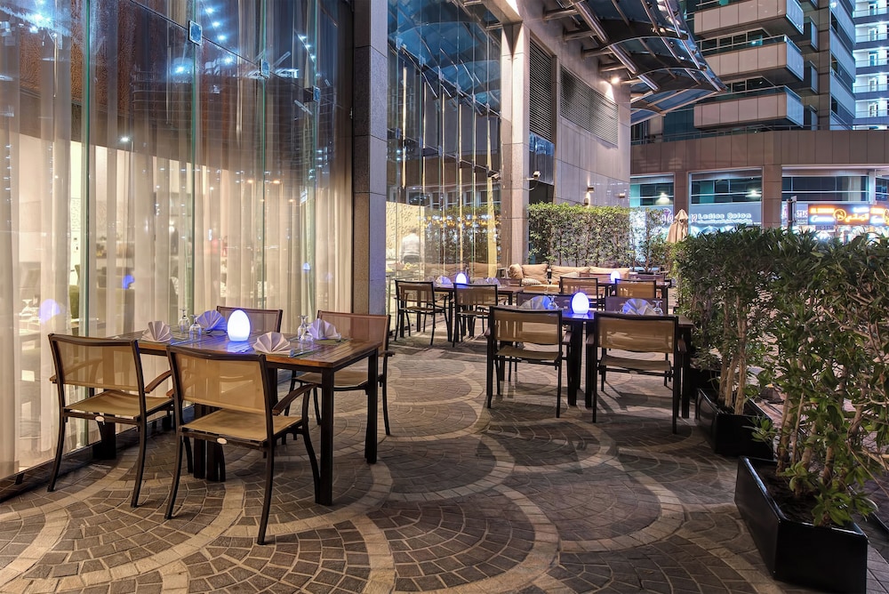 Copthorne Hotel Dubai — Restaurant & bars in Dubai