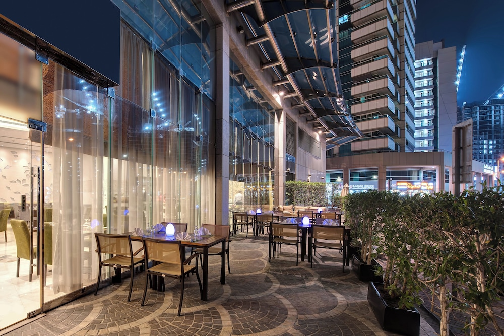 Copthorne Hotel Dubai — Restaurant & bars in Dubai