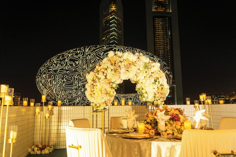 Millennium Plaza Downtown Hotel Dubai — Hotel building in Dubai