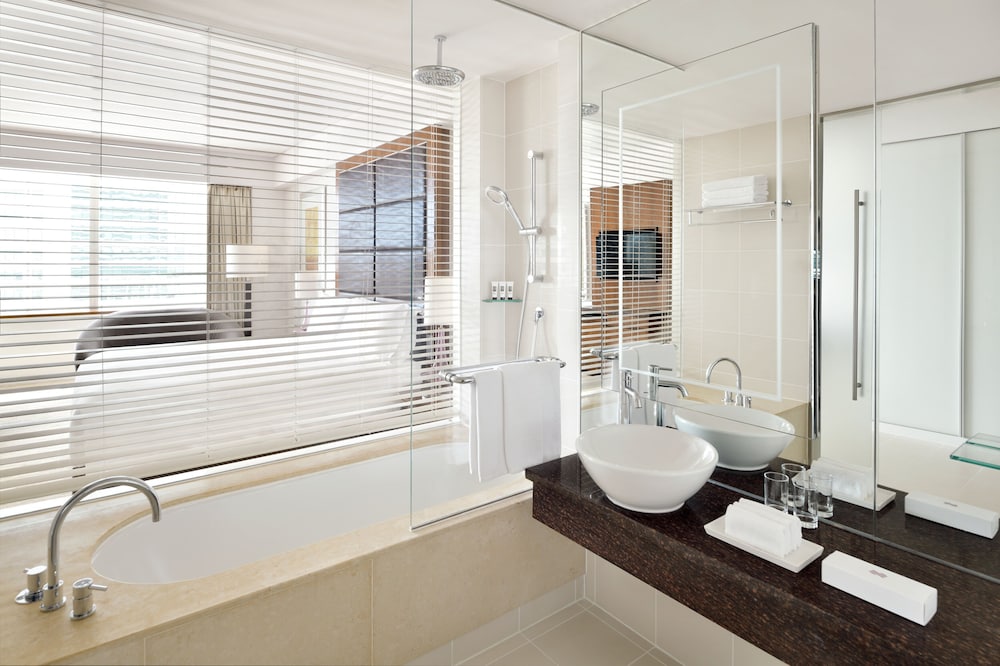Crowne Plaza Festival City by IHG — Hotel rooms in Dubai