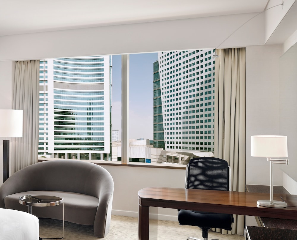 Crowne Plaza Festival City by IHG — Hotel rooms in Dubai