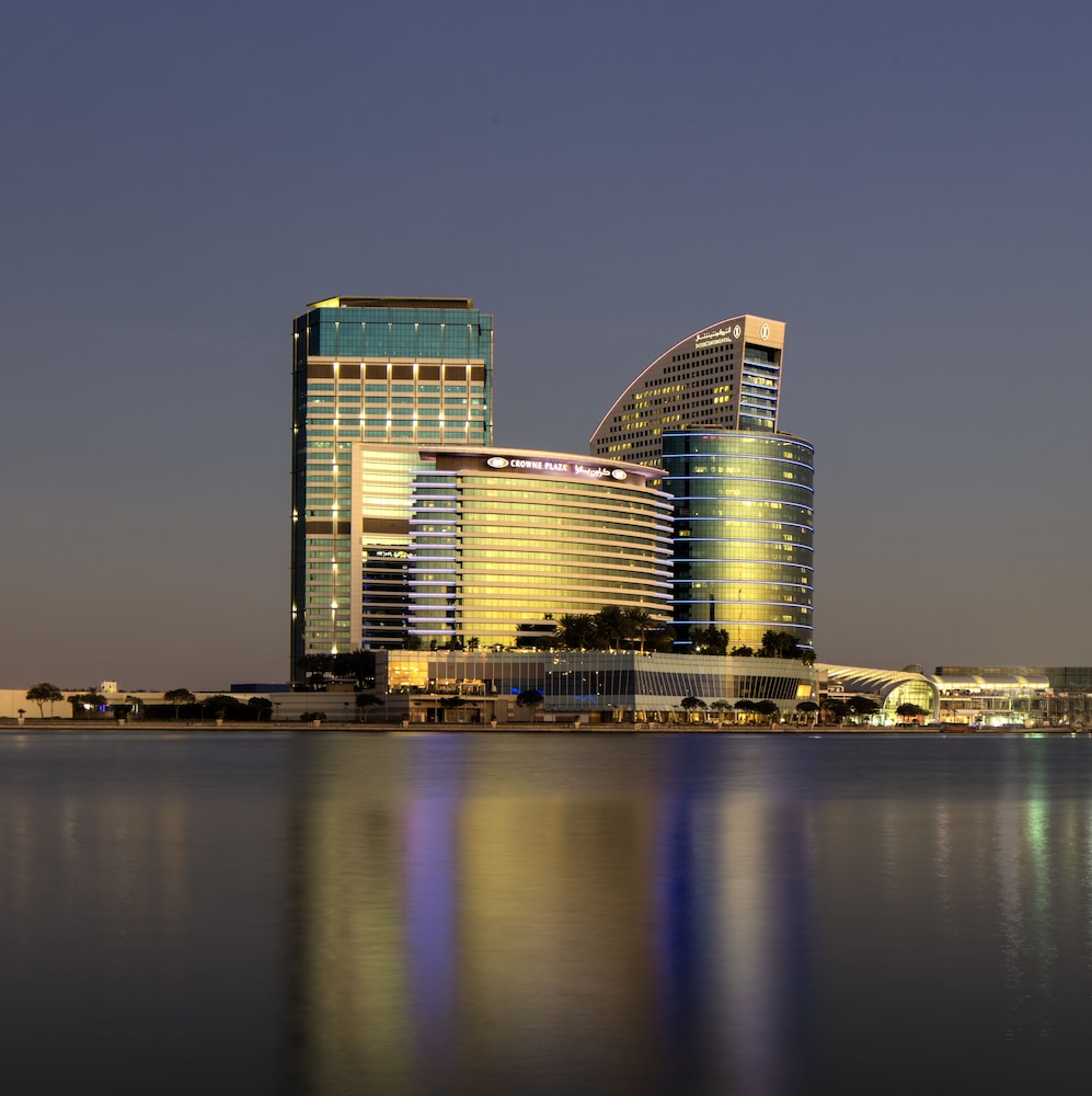 Crowne Plaza Festival City by IHG — Hotel building in Dubai