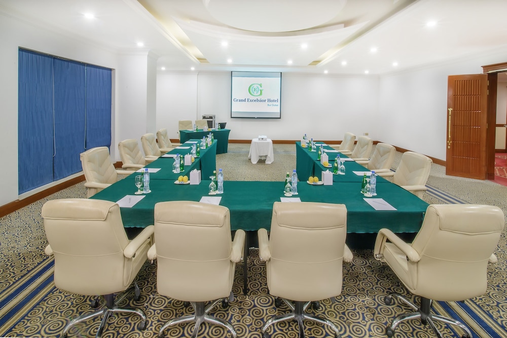 Grand Excelsior Hotel Bur Dubai — Hotel building in Dubai