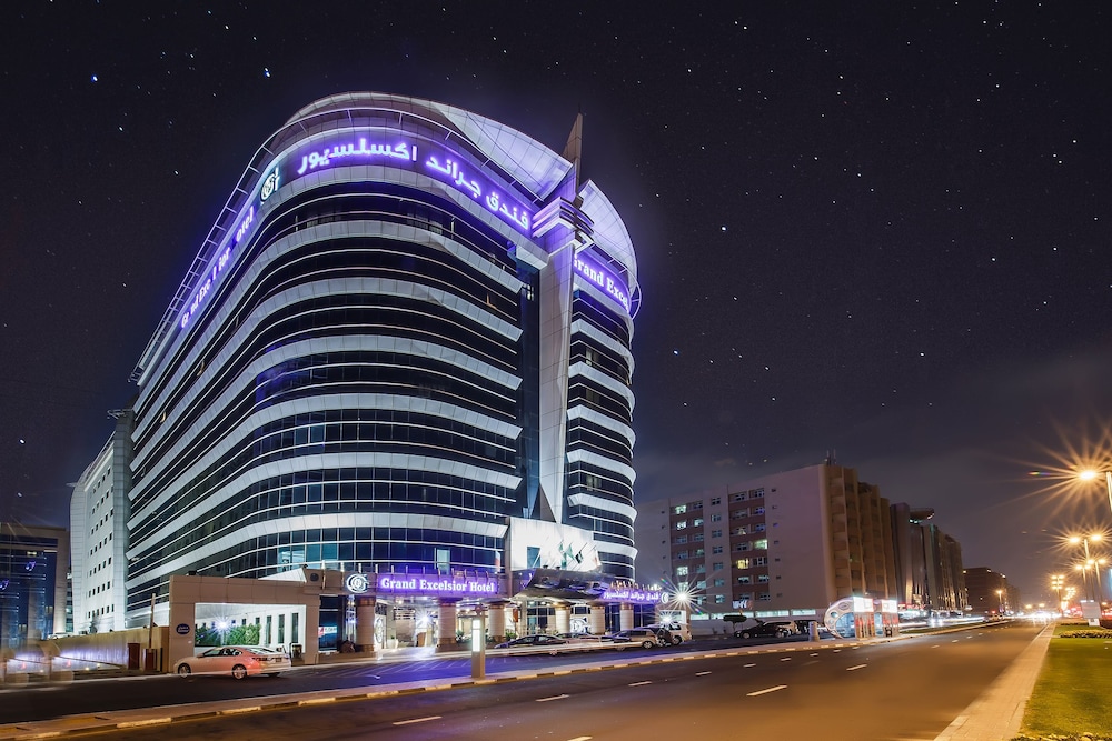 Grand Excelsior Hotel Bur Dubai — Hotel building in Dubai