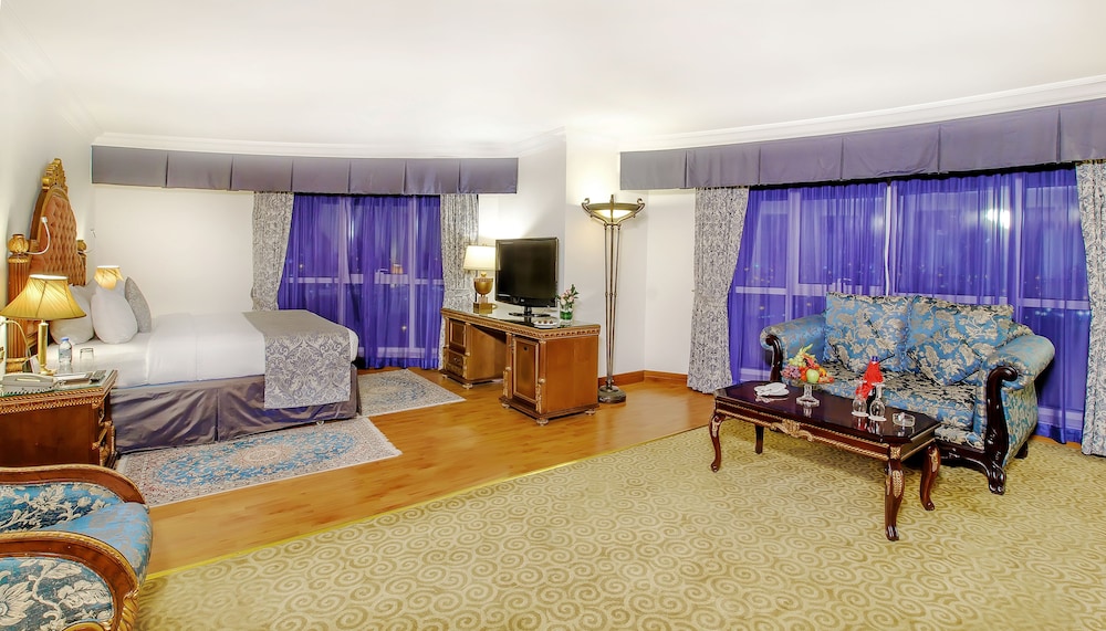 Grand Excelsior Hotel Bur Dubai — Hotel rooms in Dubai