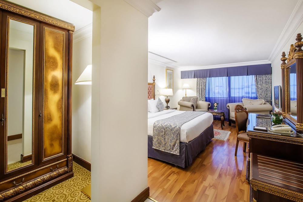 Grand Excelsior Hotel Bur Dubai — Hotel rooms in Dubai