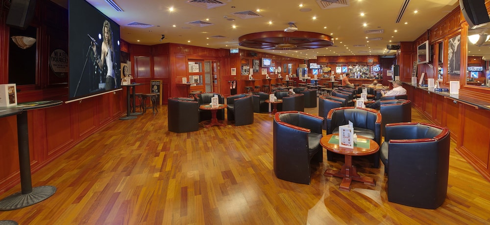 Grand Excelsior Hotel Bur Dubai — Restaurant & bars in Dubai