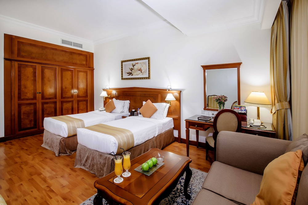 Grand Excelsior Hotel Bur Dubai — Hotel rooms in Dubai
