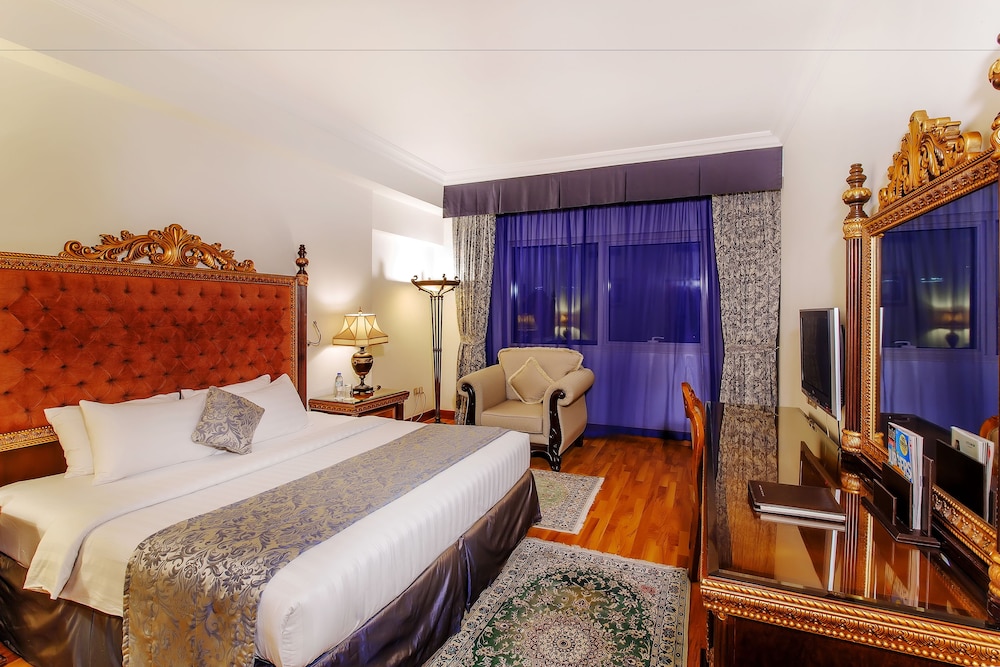 Grand Excelsior Hotel Bur Dubai — Hotel rooms in Dubai