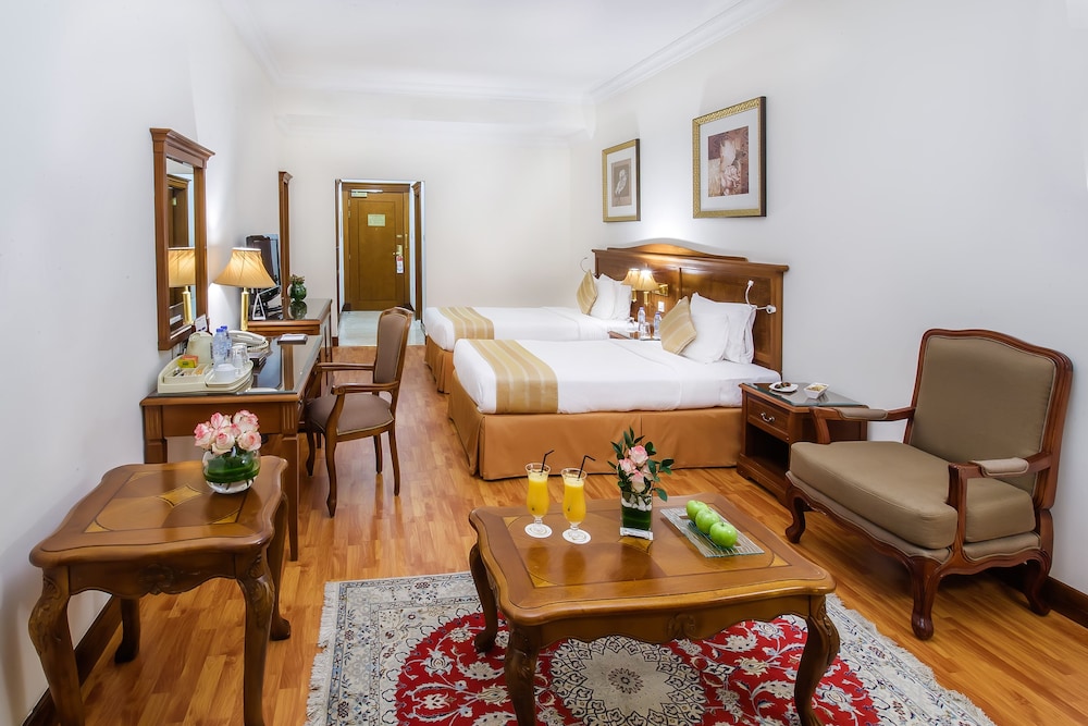 Grand Excelsior Hotel Bur Dubai — Hotel rooms in Dubai