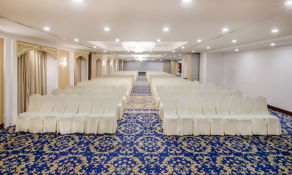 Grand Excelsior Hotel Bur Dubai — Hotel building in Dubai