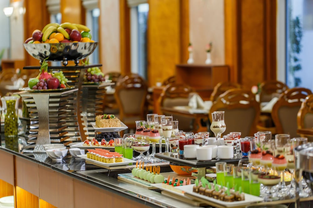 Grand Excelsior Hotel Bur Dubai — Restaurant & bars in Dubai