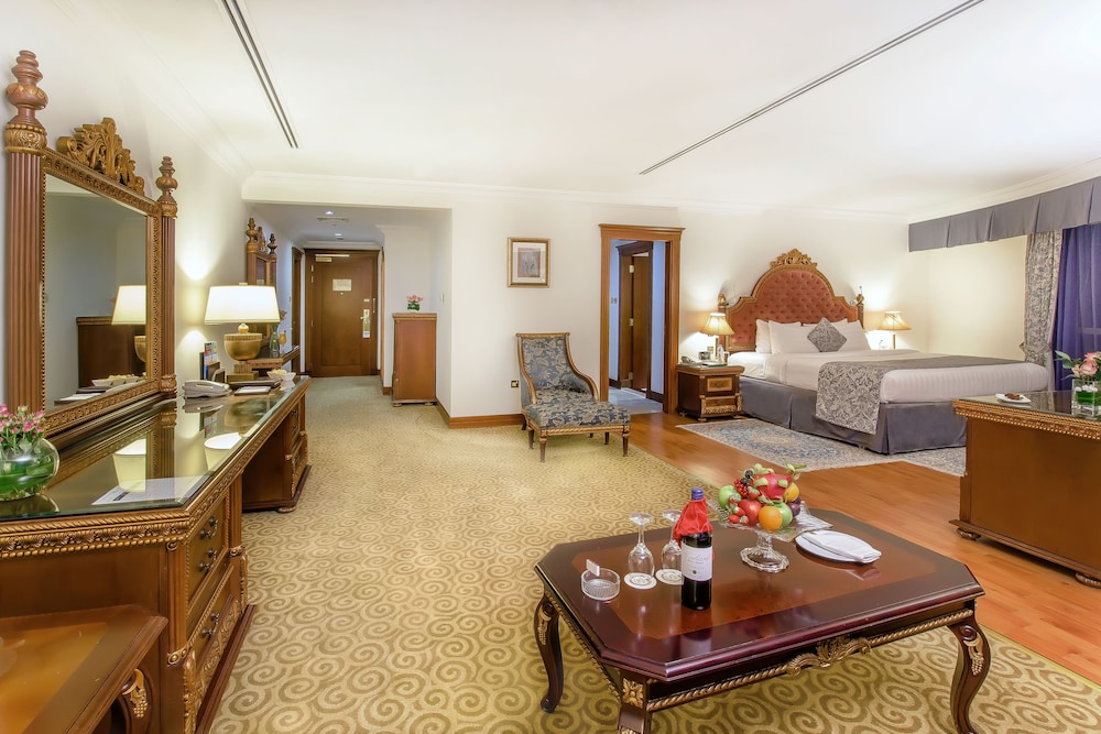 Grand Excelsior Hotel Bur Dubai — Hotel rooms in Dubai
