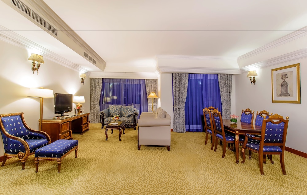 Grand Excelsior Hotel Bur Dubai — Hotel rooms in Dubai