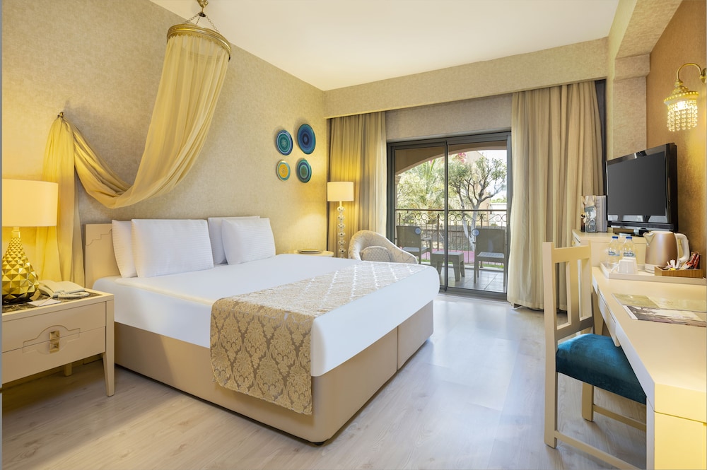 Spice Hotel & Spa All Inclusive — Hotel rooms in Belek