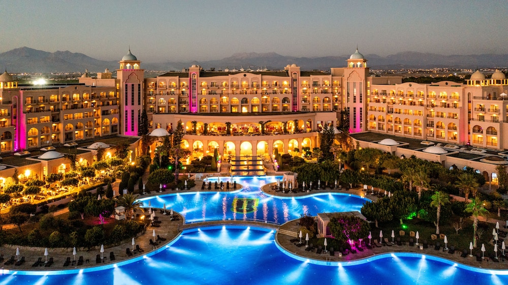 Spice Hotel & Spa All Inclusive — Hotel building in Belek