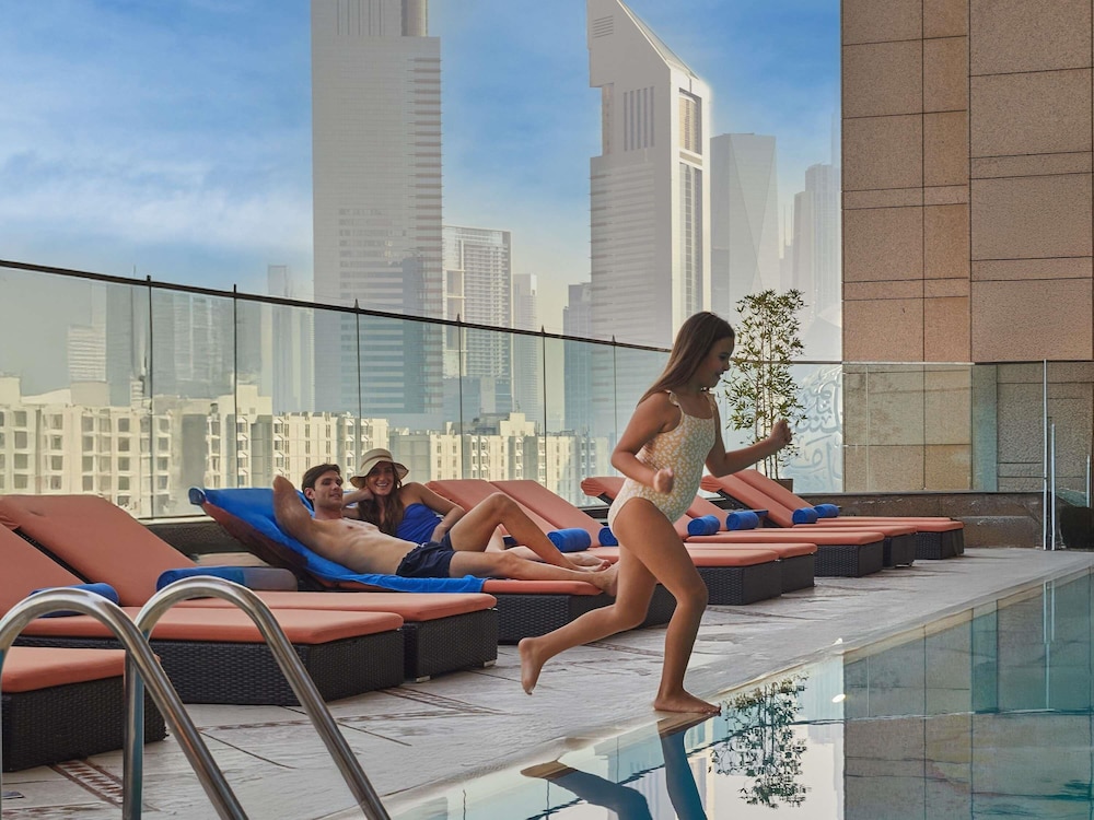 Fairmont Dubai — Swimming pool in Dubai