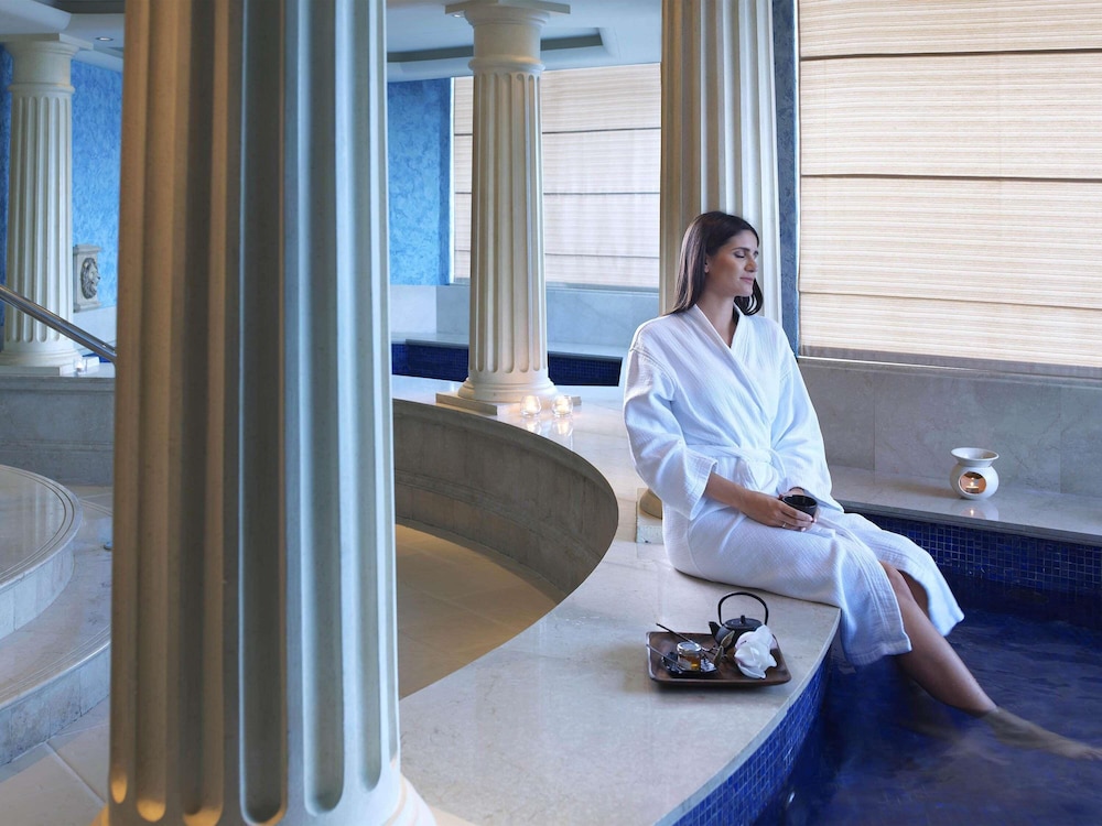 Fairmont Dubai — Hotel rooms in Dubai
