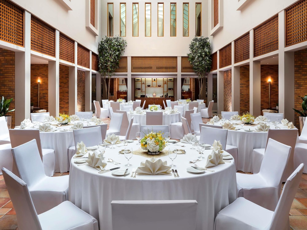 Fairmont Dubai — Hotel building in Dubai