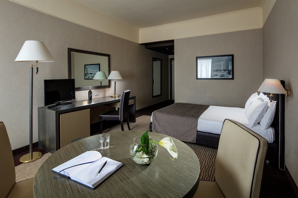 Holiday Inn Rome- Eur Parco Dei Medici by IHG — Hotel rooms in Rome, Lazio