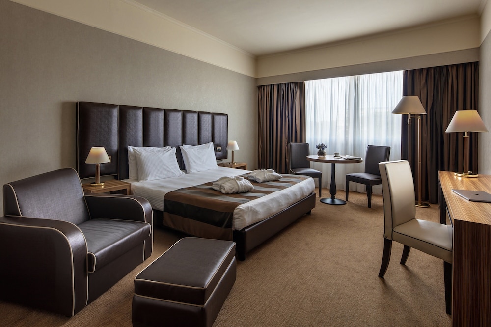 Holiday Inn Rome- Eur Parco Dei Medici by IHG — Hotel rooms in Rome, Lazio