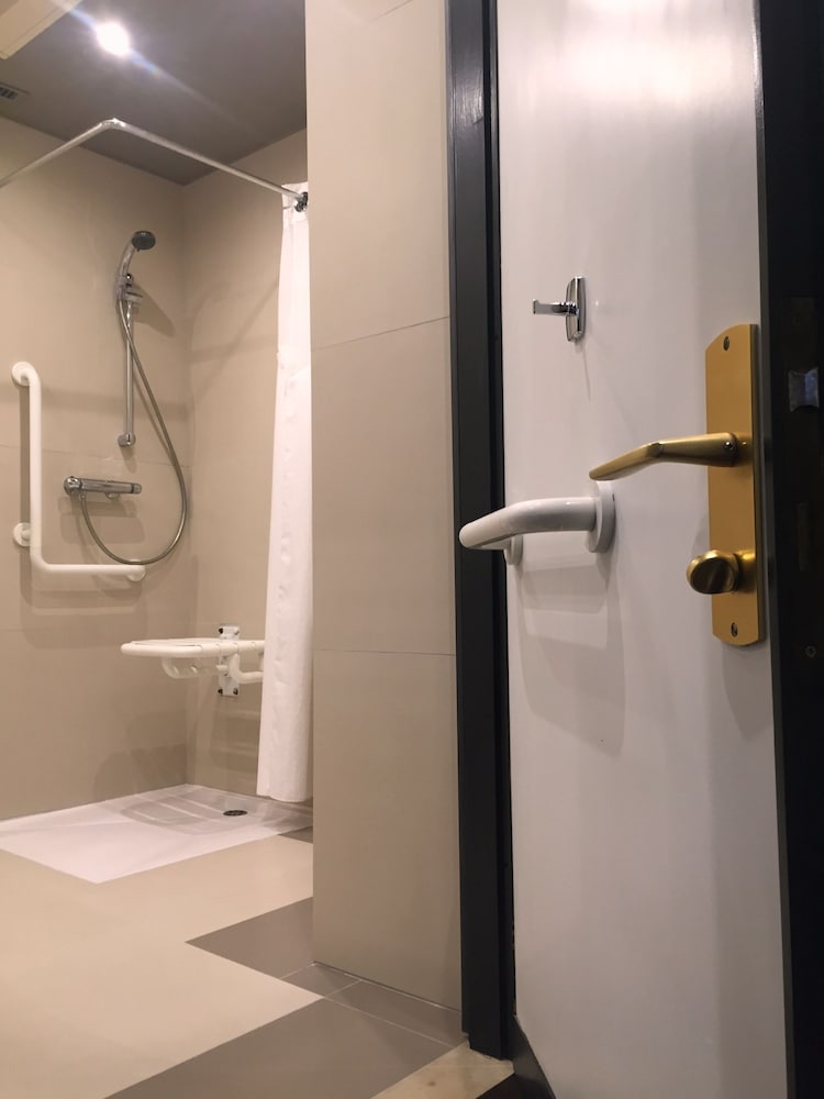 Holiday Inn Rome- Eur Parco Dei Medici by IHG — Hotel rooms in Rome, Lazio